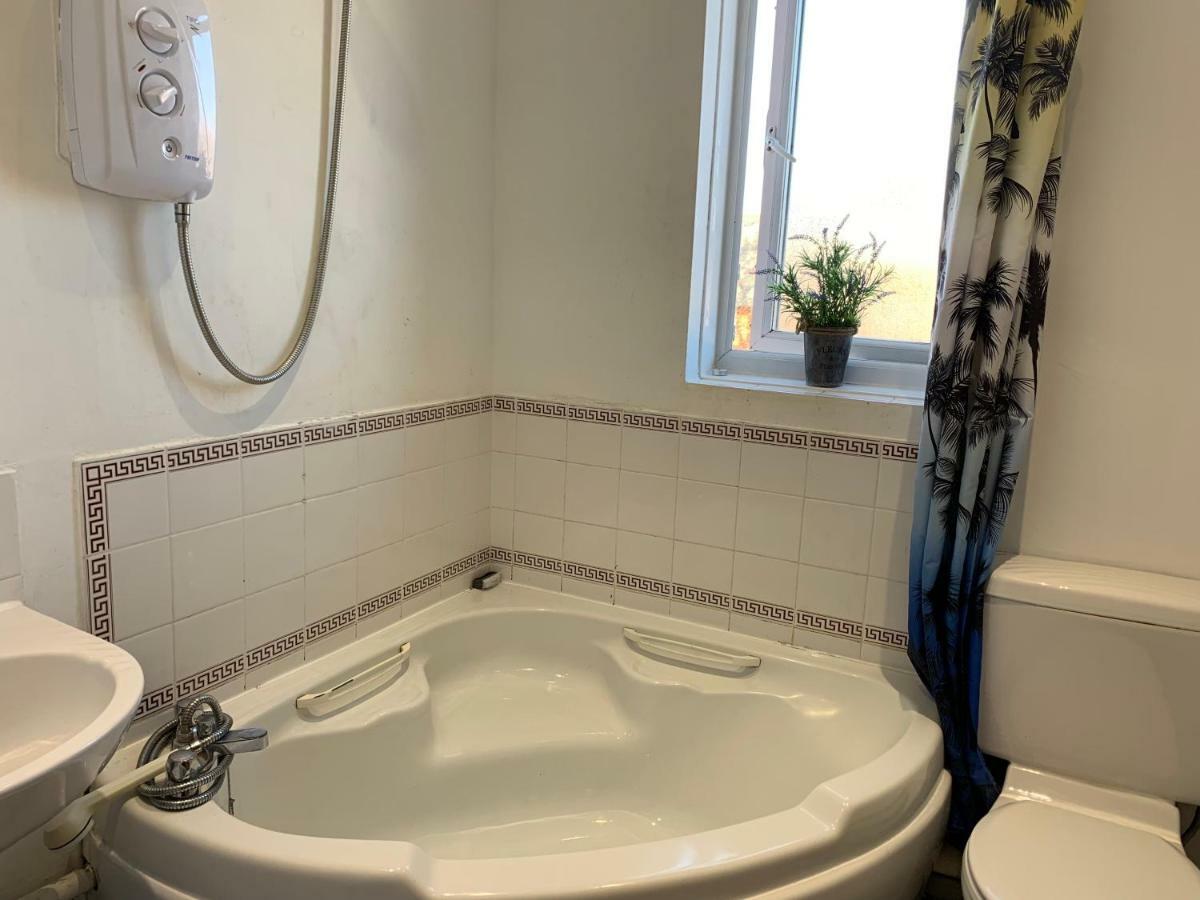 Eskdaill Place Apartment كيترينج المظهر الخارجي الصورة